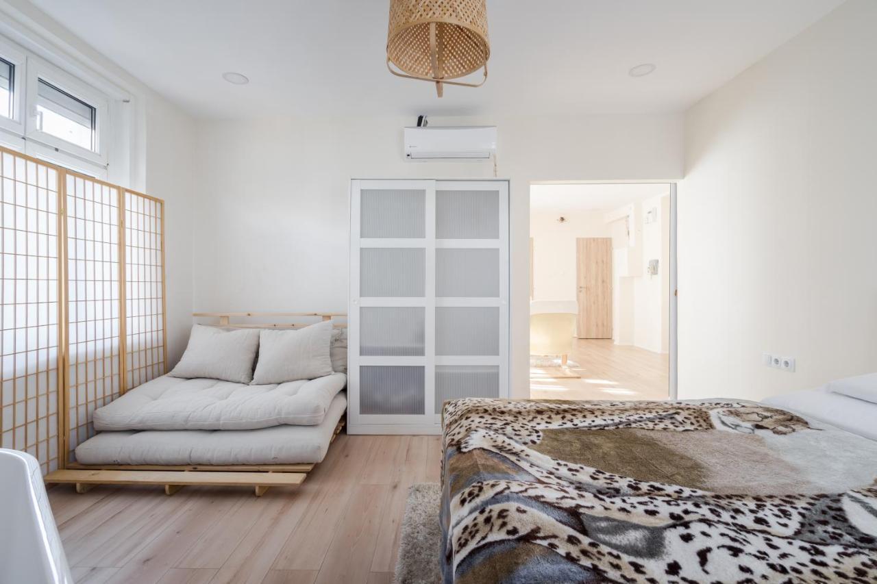 Apartment Bpr Japandi Design With A/c