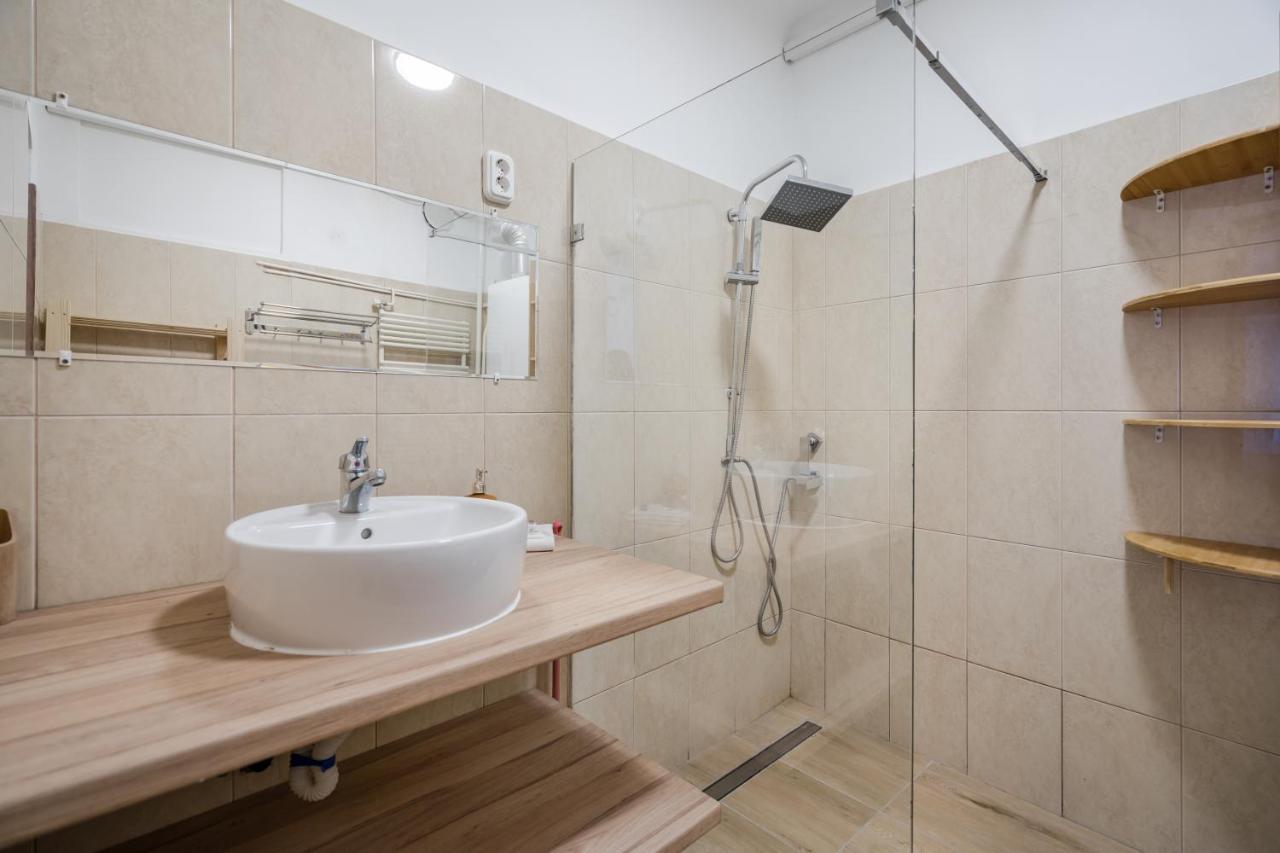 Apartment Bpr Japandi Design With A/c *