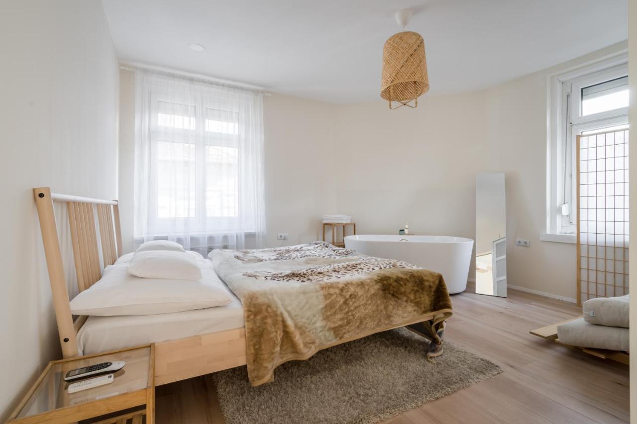 Bpr Japandi Design With A/c Lejlighed Budapest